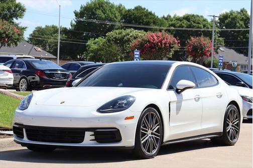 2018 Porsche Panamera Base