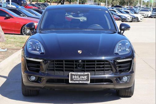 Jet Black Metallic 2017 Porsche Macan Macan