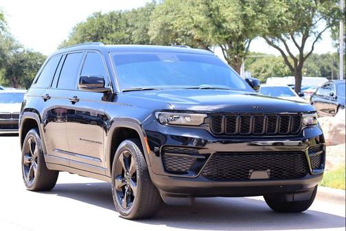 2023 Jeep Grand Cherokee Altitude