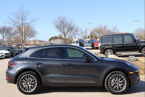 2018 Porsche Macan S