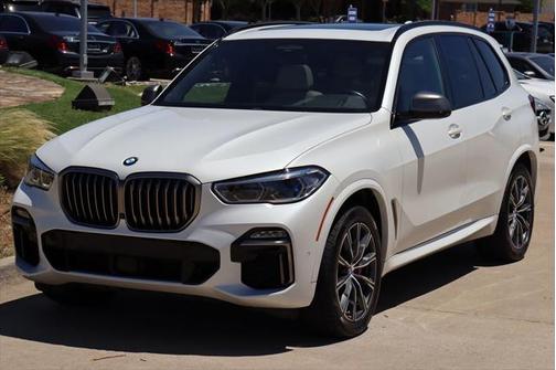 2021 BMW X5 M50i