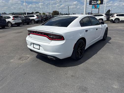White Knuckle Clearcoat 2019 Dodge Charger SXT