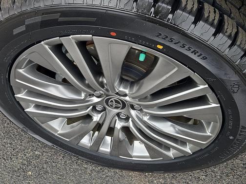 2022 Toyota Venza XLE