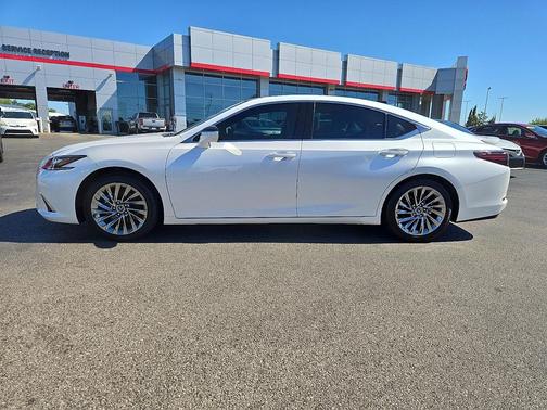 2024 Lexus ES 350 Ultra Luxury