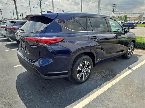 2021 Toyota Highlander Hybrid XLE