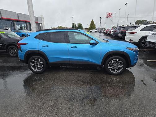 2025 Chevrolet Trax LT