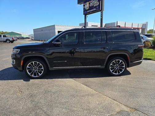 2022 Jeep Wagoneer Series III 4x4