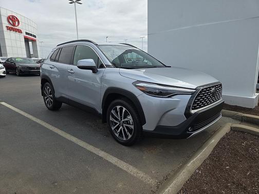 2024 Toyota Corolla Cross XLE