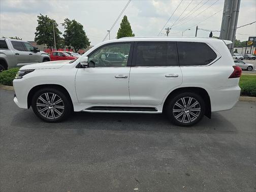 2016 Lexus LX 570 Base