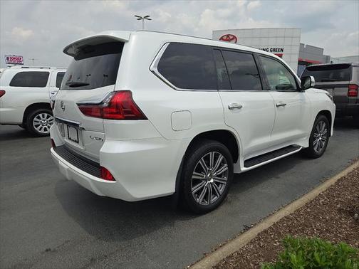 2016 Lexus LX 570 Base