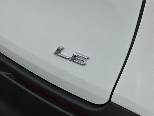 2025 Toyota Sienna LE