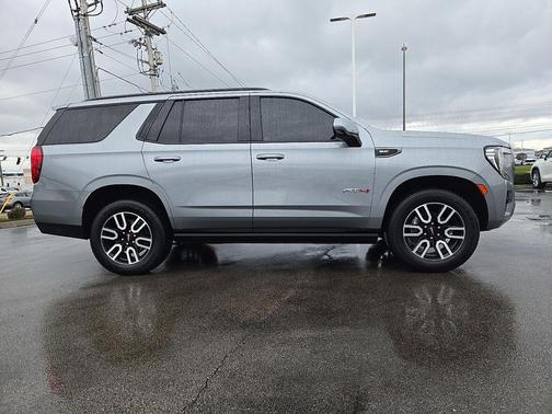 2023 GMC Yukon 4WD AT4