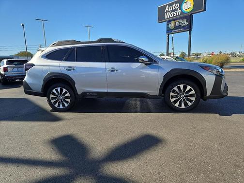 2025 Subaru Outback Touring XT