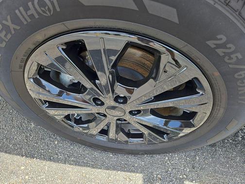 Gray Metallic 2023 Ford Escape Active