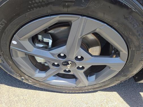 Snow White Pearl 2025 Kia K4 LXS
