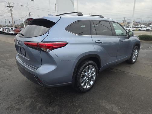 2023 Toyota Highlander Limited