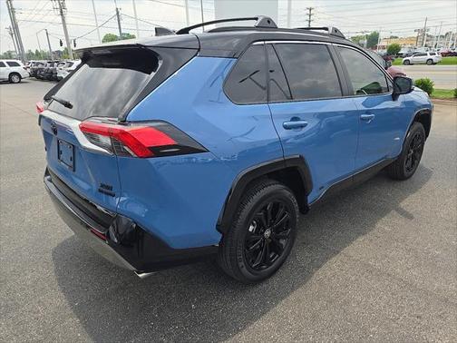 2024 Toyota RAV4 Hybrid SE