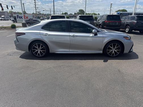 Celestial Silver Metallic 2023 Toyota Camry SE