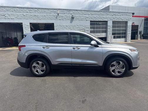 2021 Hyundai SANTA FE SE