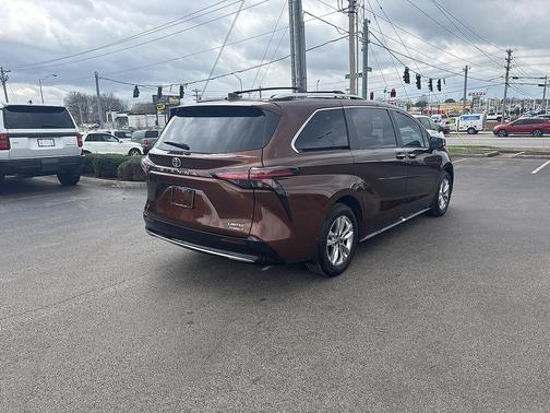 2024 Toyota Sienna Limited