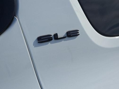 2023 GMC Acadia FWD SLE