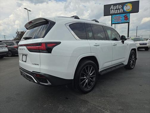 2022 Lexus LX 600 Base