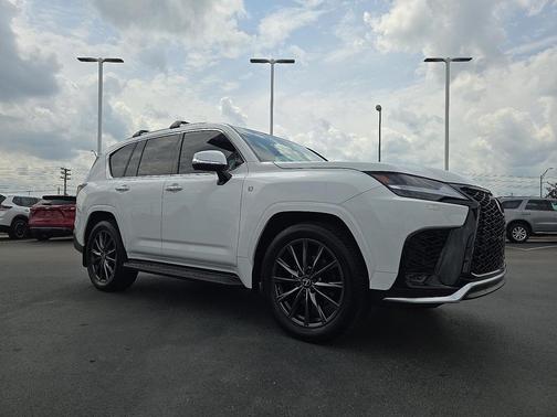 2022 Lexus LX 600 Base