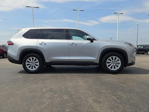 Celestial Silver Metallic 2025 Toyota Grand Highlander XLE