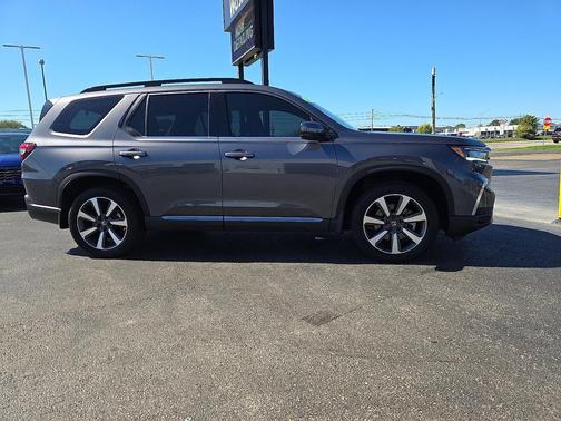 2023 Honda Pilot AWD Elite
