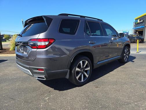 2023 Honda Pilot AWD Elite