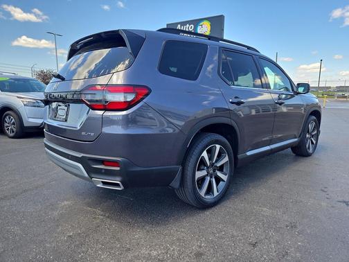2023 Honda Pilot AWD Elite
