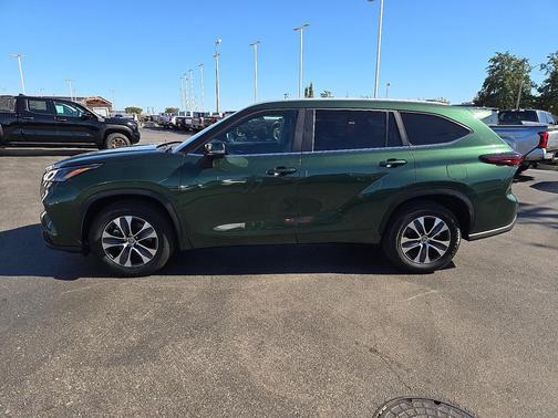 2024 Toyota Highlander XSE