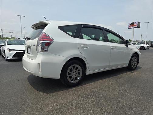 2017 Toyota Prius v Two