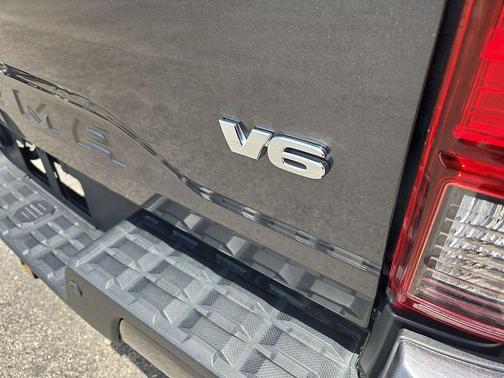 Magnetic Gray Metallic 2018 Toyota Tacoma TRD Sport
