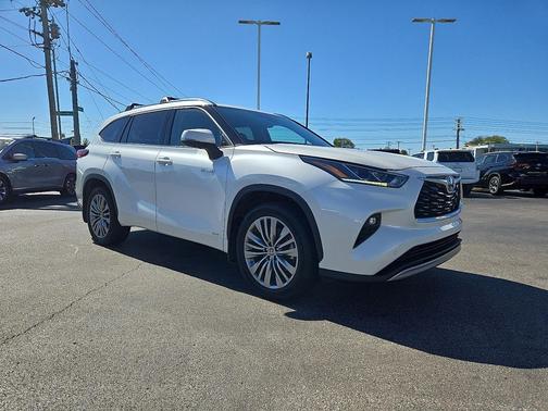 2021 Toyota Highlander Hybrid Platinum