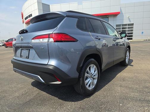 2022 Toyota Corolla Cross LE