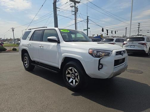2024 Toyota 4Runner TRD Off Road