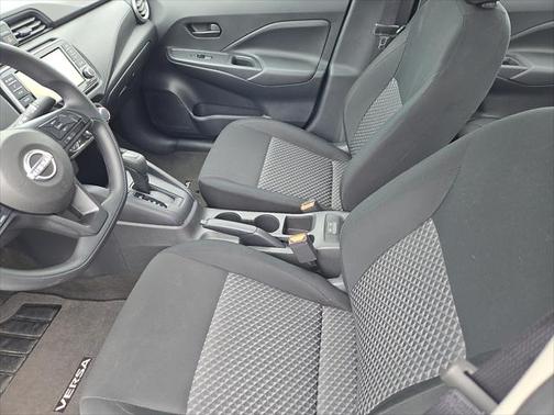 2024 Nissan Versa 1.6 S