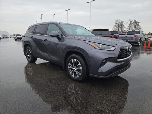 2024 Toyota Highlander XLE