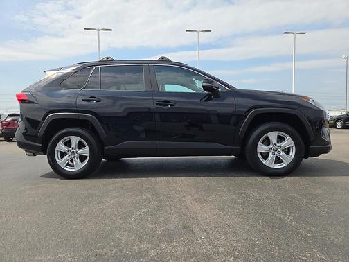 Midnight Black Metallic 2019 Toyota RAV4 XLE