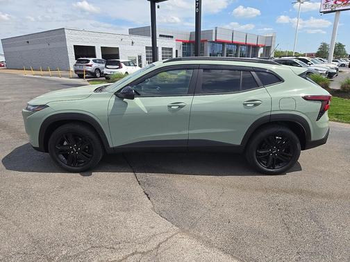 Cacti Green 2025 Chevrolet Trax FWD ACTIV
