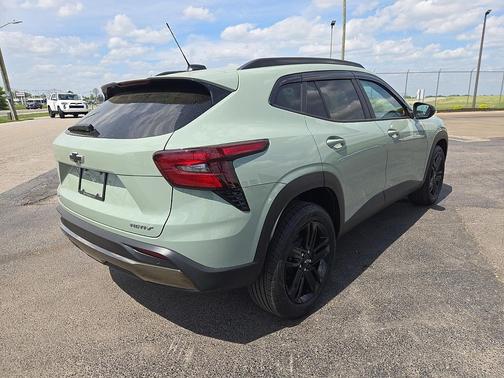 Cacti Green 2025 Chevrolet Trax FWD ACTIV