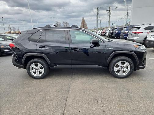2020 Toyota RAV4 Hybrid LE