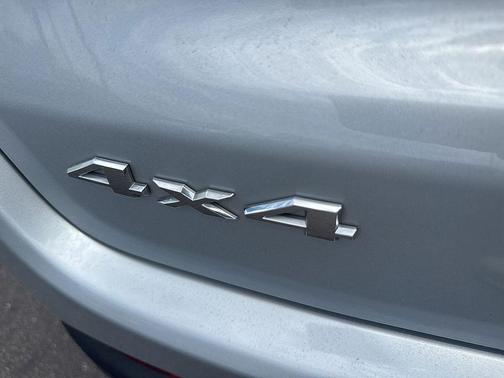 Silver Zynith 2025 Jeep Compass Limited