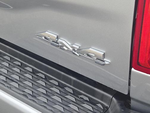 2023 RAM 3500 Limited Crew Cab 4x4 8' Box