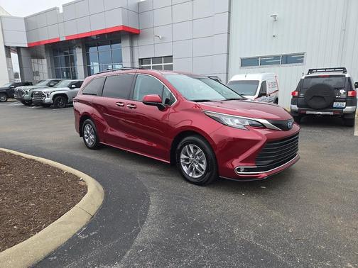 2022 Toyota Sienna 2T3TBMD