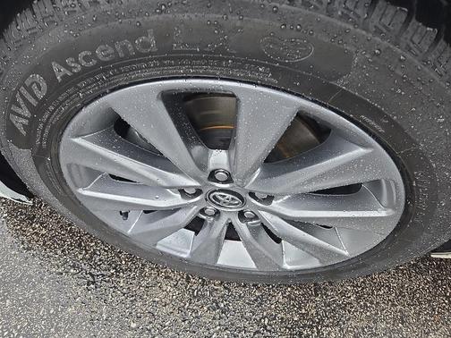 2017 Toyota Camry Hybrid XLE