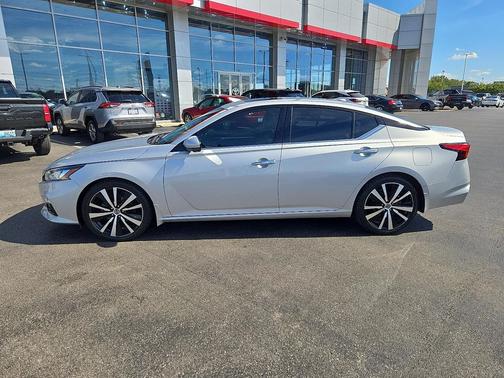 2020 Nissan Altima Platinum VC-Turbo FWD