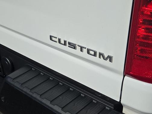 2024 Chevrolet Silverado 2500 Custom