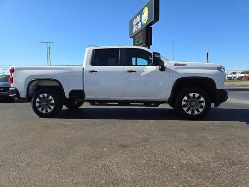 2024 Chevrolet Silverado 2500 Custom